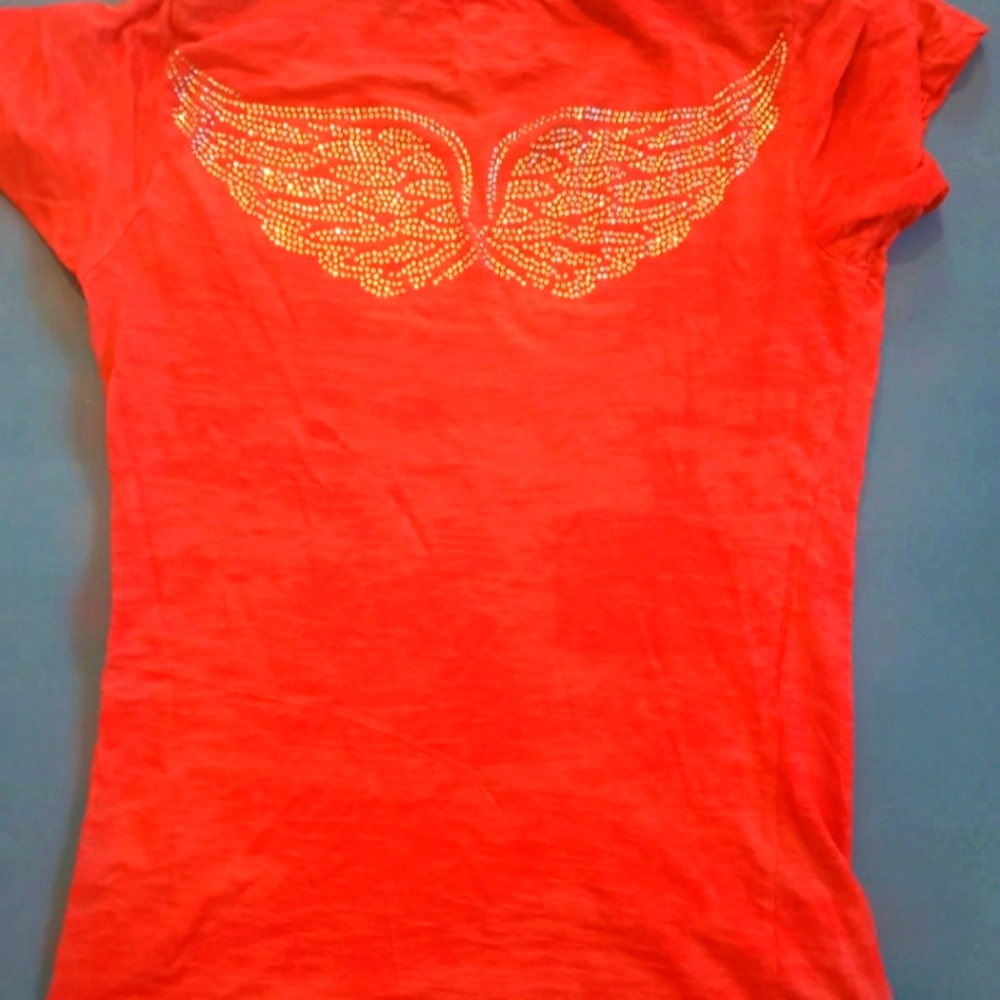 Pretty tee